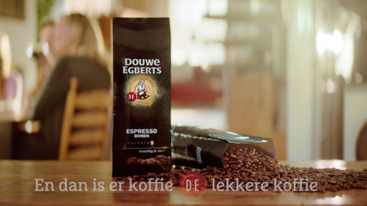 Douwe Egberts bonenkoffie food styling commercial shoot by Sander de Ponti