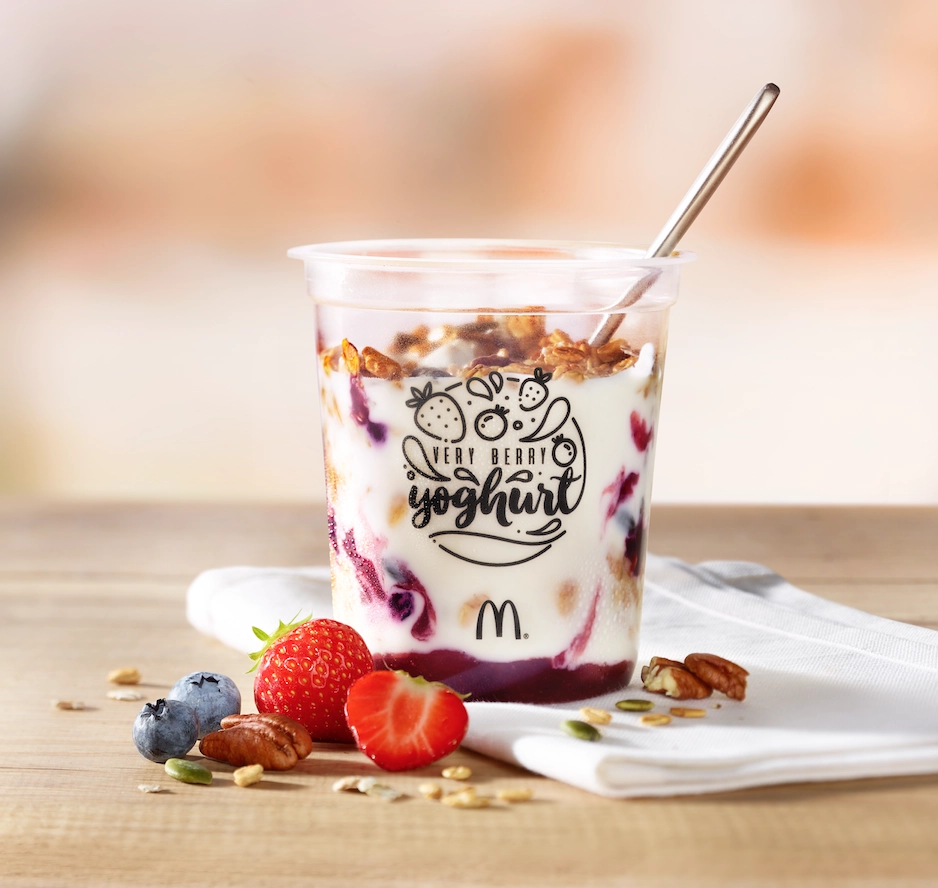 Mc Donalds Yoghurt food styling photoshoot by Sander de Ponti and Tobias Reymond foto/film