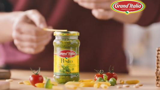 Grand Italia  Pesto alla Genovese food styling commercial shoot by Sander de Ponti