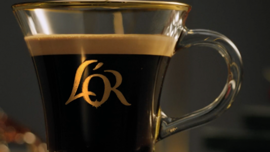 A coffee food styling commercial shoot by Sander de Ponti