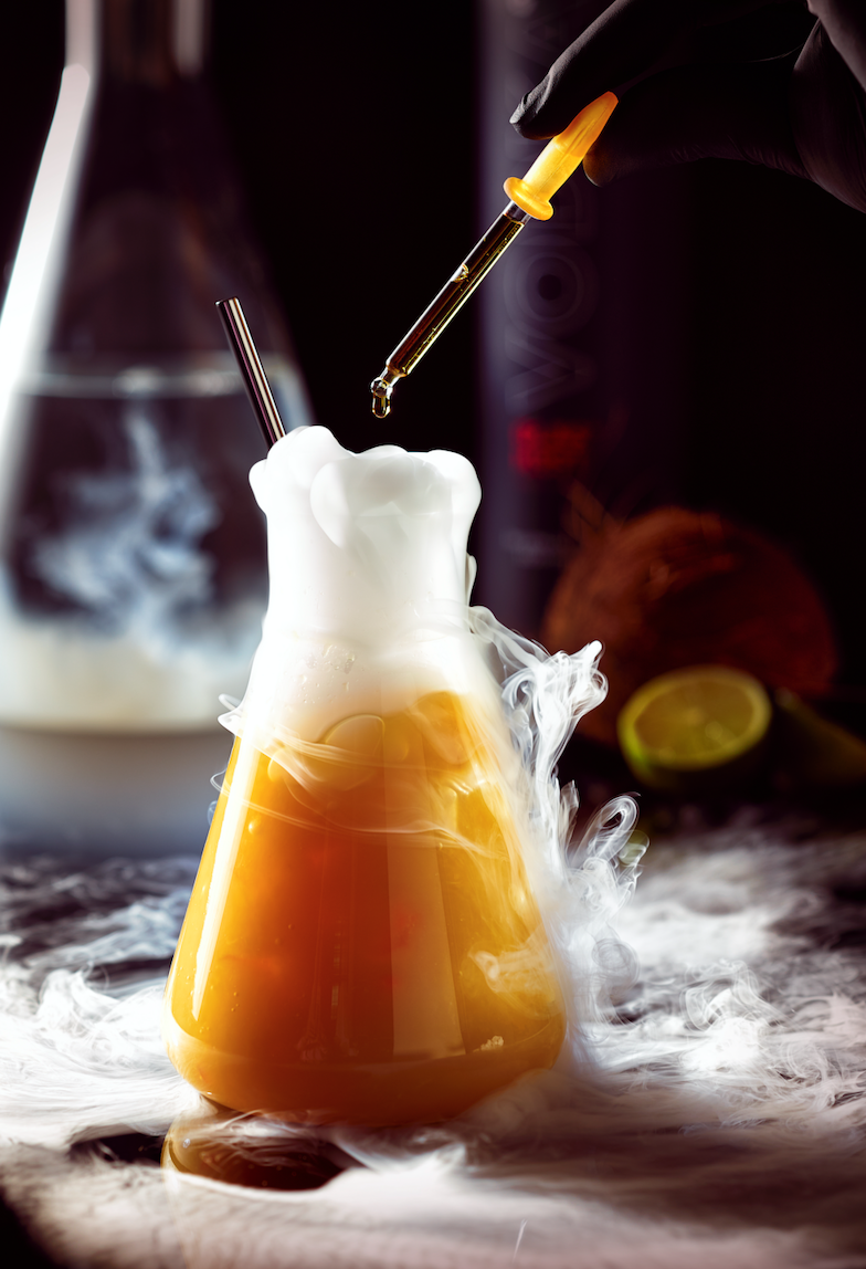 Glasnost liquids and food styling photoshoot by Sander de Ponti and Tobias Reymond Foto/Film
